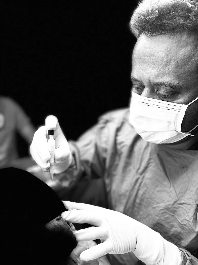 Alopecia Areata: Understanding the Condition and Why Hair Transplants Might Not Provide Relief 6 dr-okan-tanin
